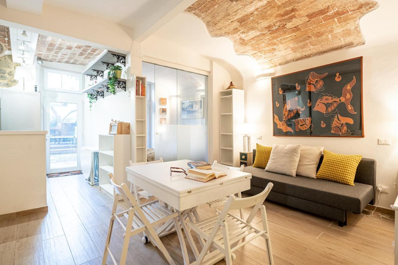 Oltrarno Bright Apartment Con Patio Privato Φλωρεντία Εξωτερικό φωτογραφία